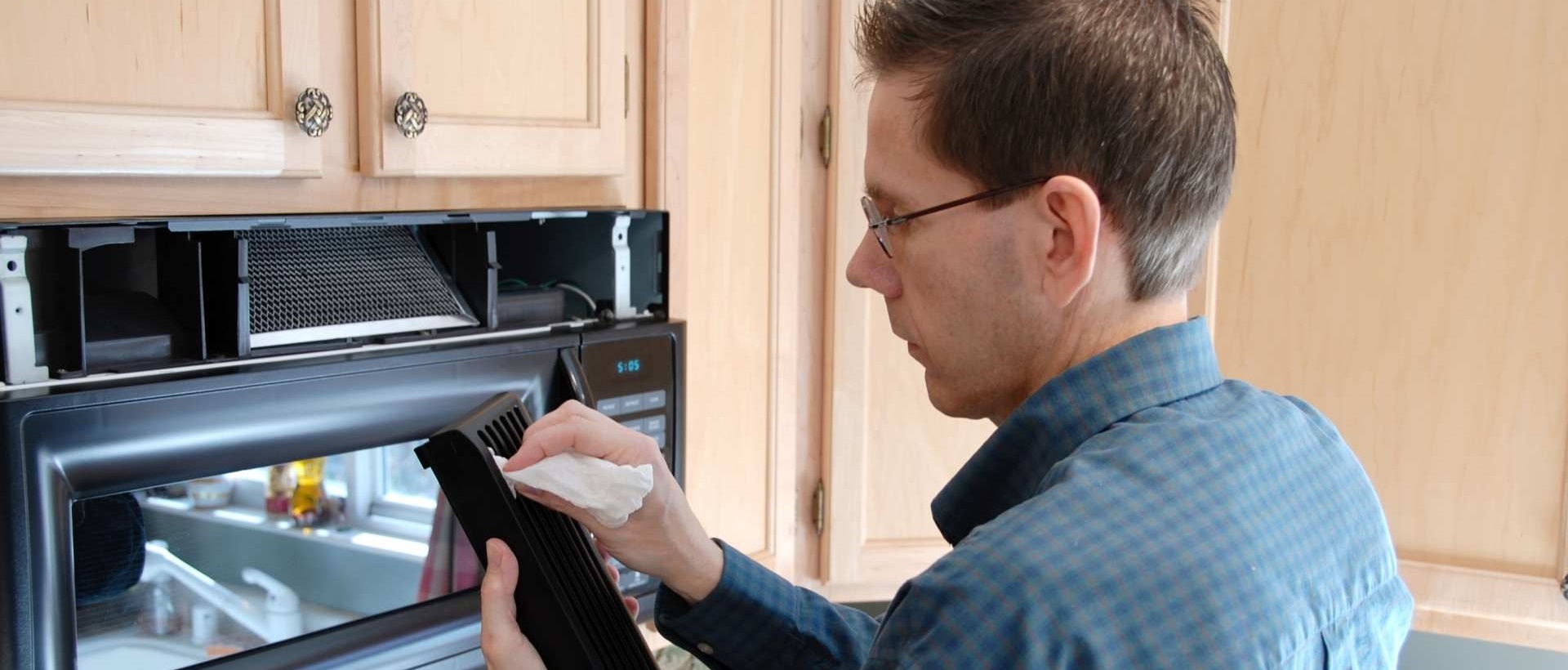 Kitchen fitters E18